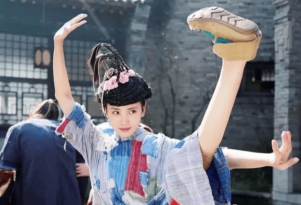 的巅峰这才是国产惊悚剧的正确打开方式新葡京娱乐城《河神》：民国民俗悬疑(图8)